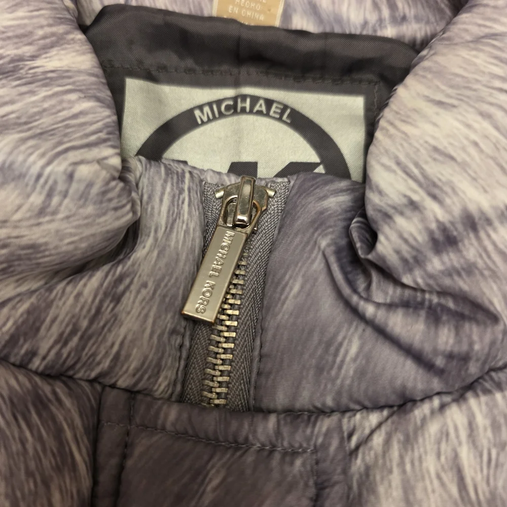 Michael Kors Fur Print Gray Puffer Vest Size XL - Picture 10 of 12